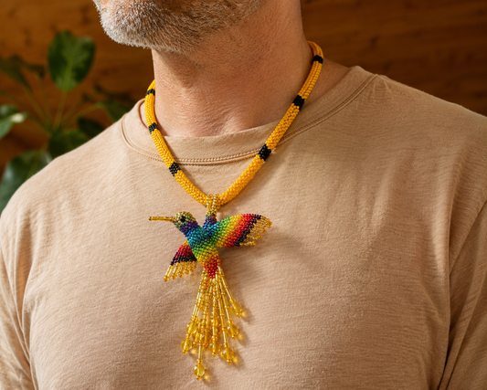 Collare Huni Kuin con Colibrì | Artigianato Spirituale Amazzonico